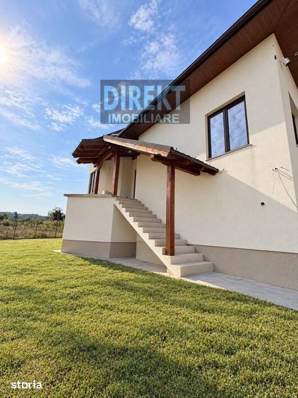 Casă cu 5 camere cu Teren 70 Mp în Livezile