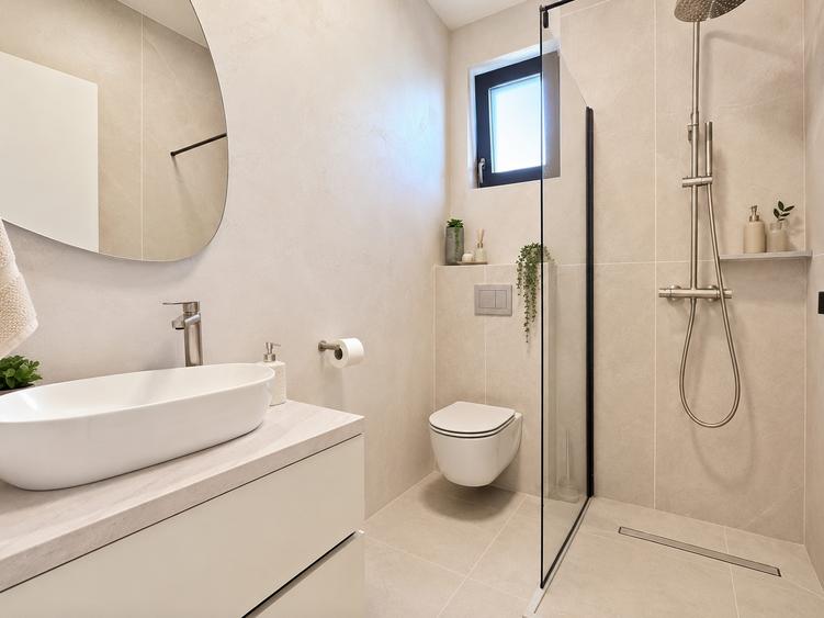 Casă individuală cu 4 camere cu Teren 375 Mp în Berceni
