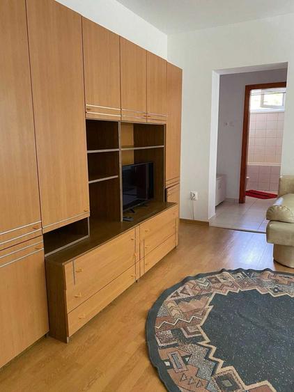 Apartament cu 2 camere semidecomandat în Exterior Vest