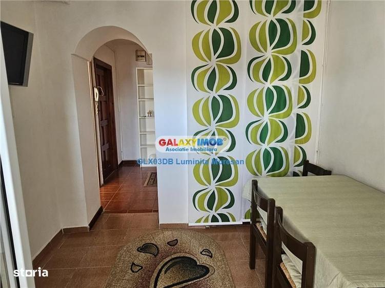 Apartament cu 2 camere decomandat în Micro 12