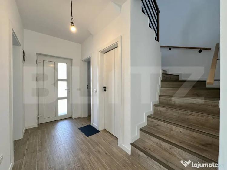 Casă cu 5 camere cu Teren 190 Mp în Florești