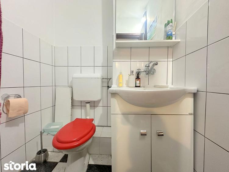 Apartament cu 3 camere de vanzare - Zona Soarelui - 1