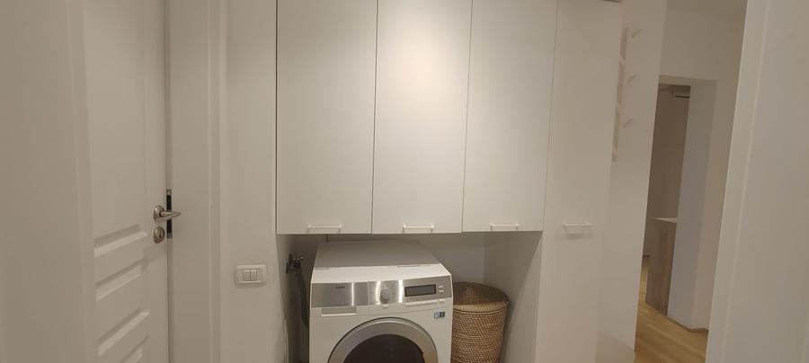 Apartament cu 3 camere decomandat în Drumul Sării