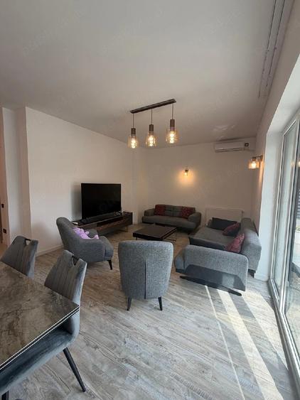 Apartament cu 2 camere decomandat, mobilat în Colentina