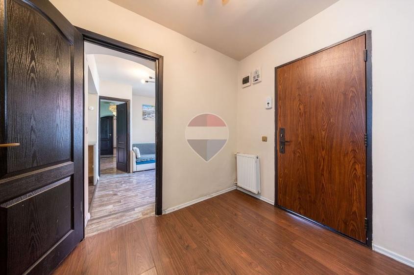 Apartament cu 2 camere semidecomandat, mobilat în Centrul Istoric