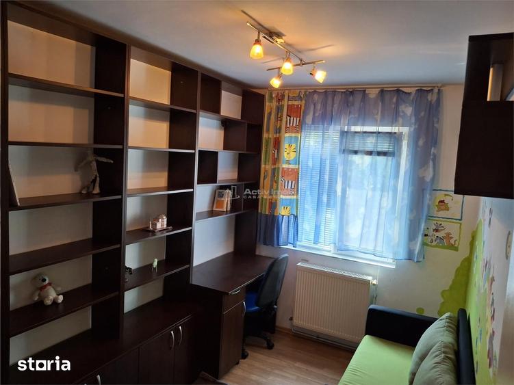 Apartament cu 3 camere în Micro II