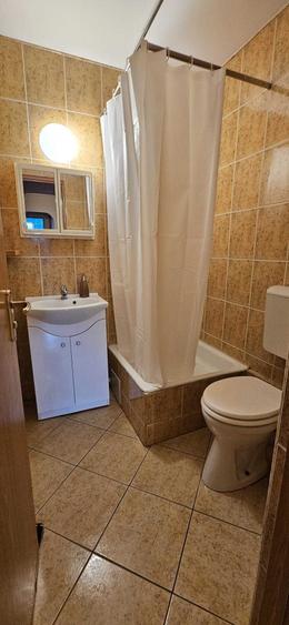 Apartament cu 4 camere decomandat în Mărăști