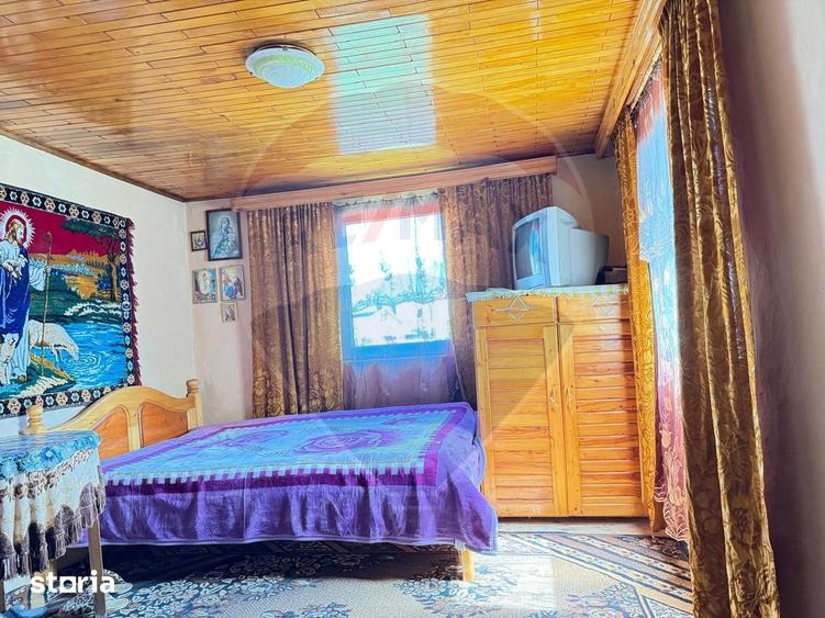 Casa cu Teren 2288 MP GURA HUMORULUI - 5