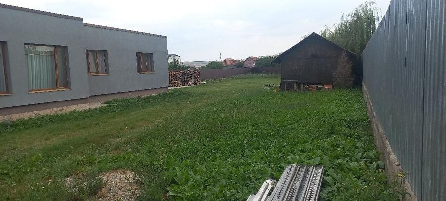 Casă cu 3 camere în Dezmir