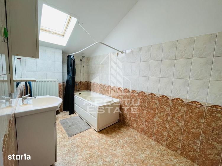Apartament cu 2 camere, mobilat în Intim