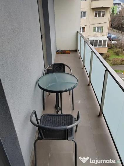 Apartament cu 3 camere decomandat în Ultracentral