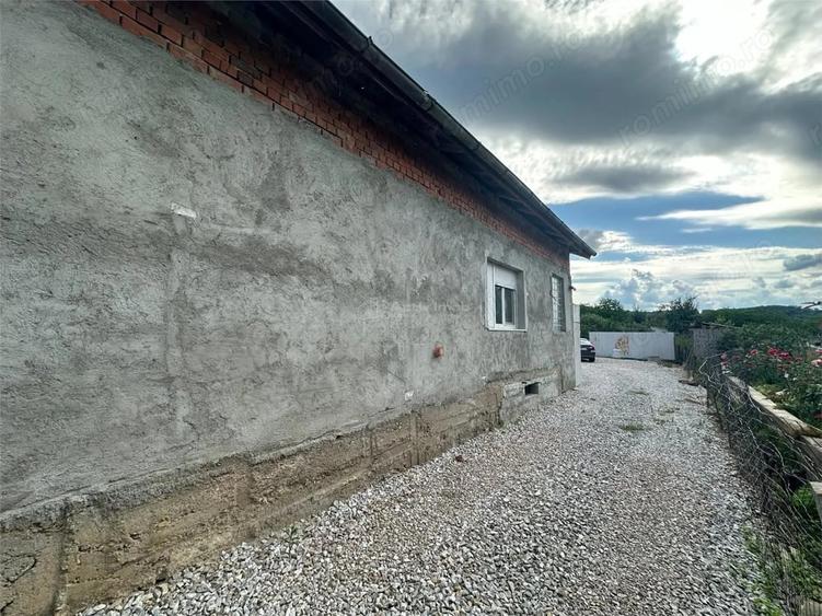 Casă cu Teren 1438 Mp în Central