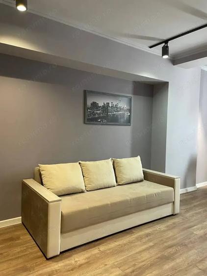 Apartament cu 2 camere semidecomandat în Vlahuță