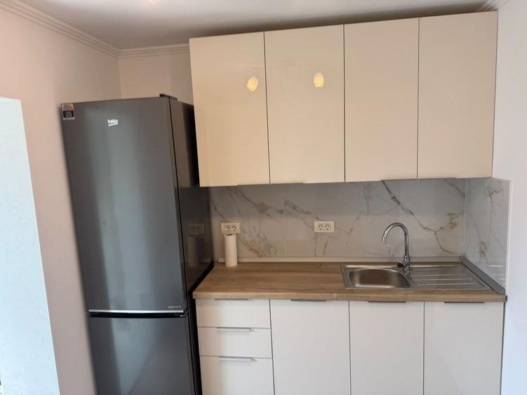Apartament cu 3 camere în Inel II