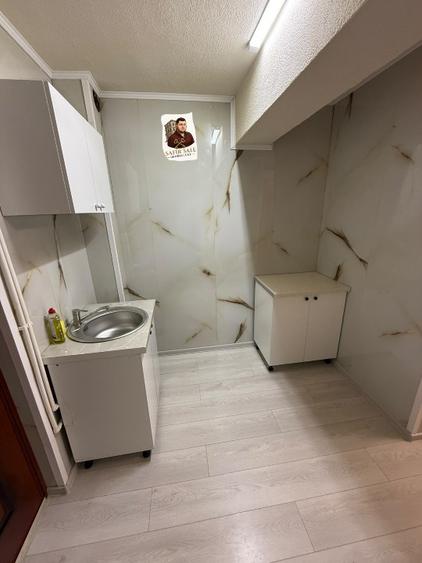 Garsonieră decomandată în Est