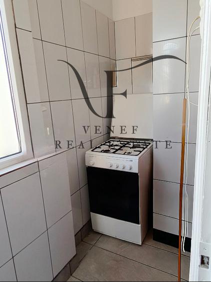 Apartament cu 4 camere semidecomandat în Pantelimon