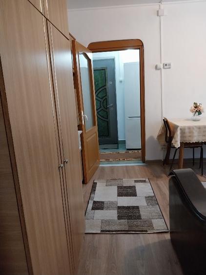 Apartament cu 2 camere semidecomandat în Solidarității