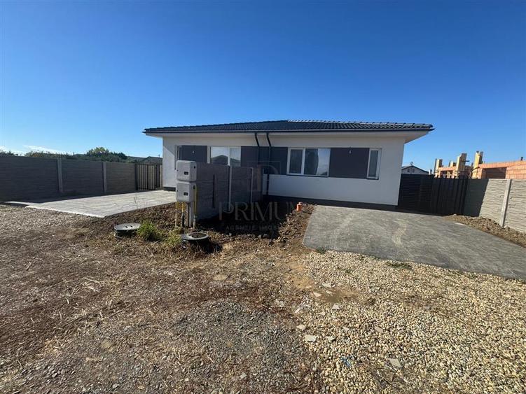Duplex cu 3 camere cu Teren 290 Mp în Bucovăț (Remetea Mare)