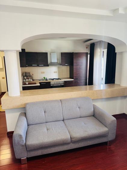 Apartament cu 3 camere decomandat în Pipera