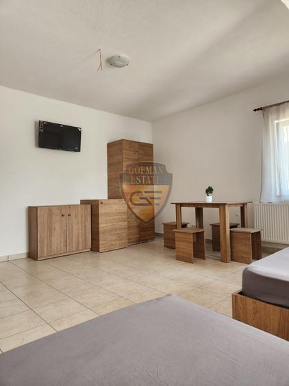 Casă individuală cu 15 camere cu Canalizare în Lumina