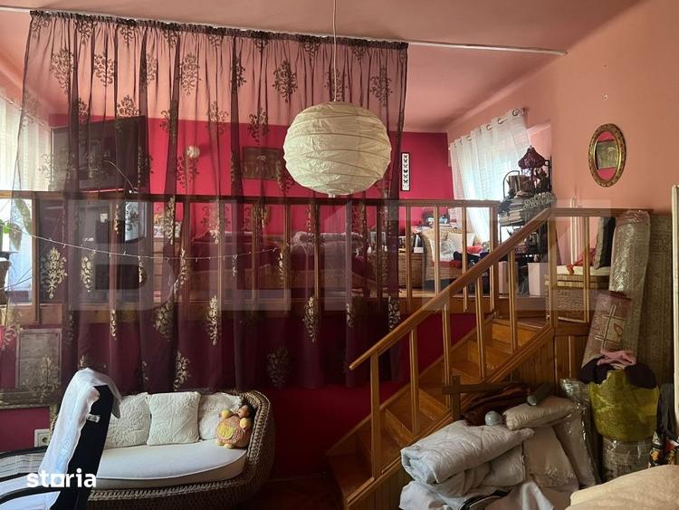 Casă cu 4 camere cu Teren 1344 Mp în Central