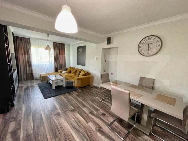 Apartament cu 3 camere semidecomandat, mobilat în Plaiul Vulcanești