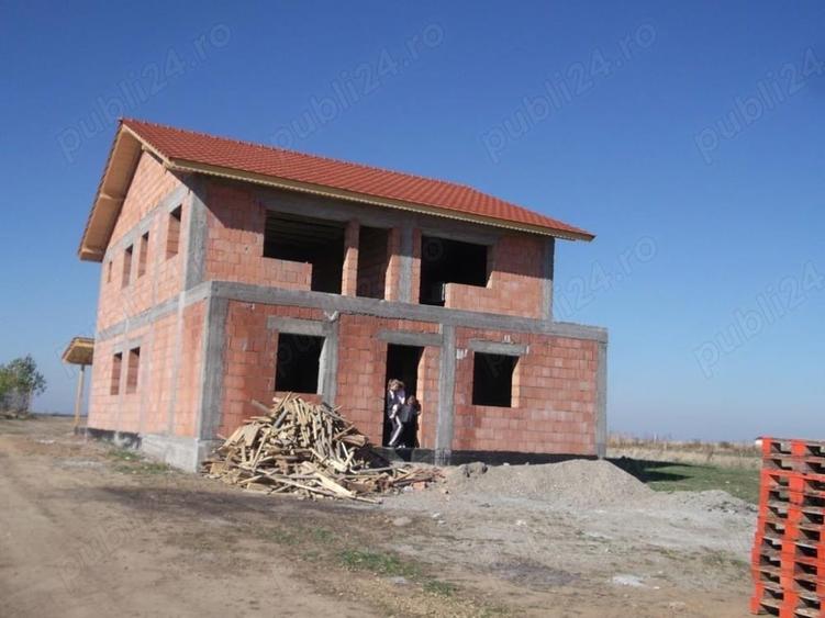 Casă cu 6 camere cu Teren 3000 Mp în Tășnad