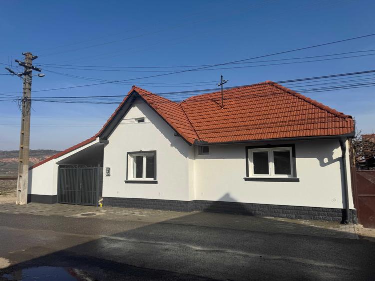 Casă cu 4 camere cu Teren 101 Mp în Central