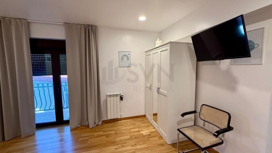 Casă individuală cu 10 camere cu Piscina în Nord
