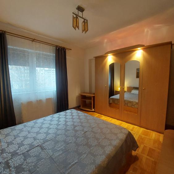 Apartament cu 2 camere decomandat în 22 Decembrie