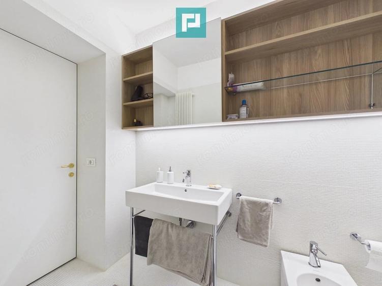 Apartament cu 3 camere semidecomandat în Ultracentral