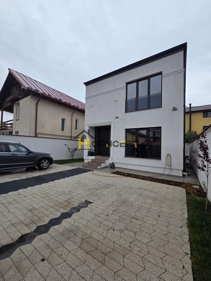 Casă individuală cu 5 camere cu Canalizare în Theodor Pallady