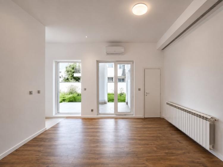 Duplex cu 5 camere cu Canalizare în Tunari