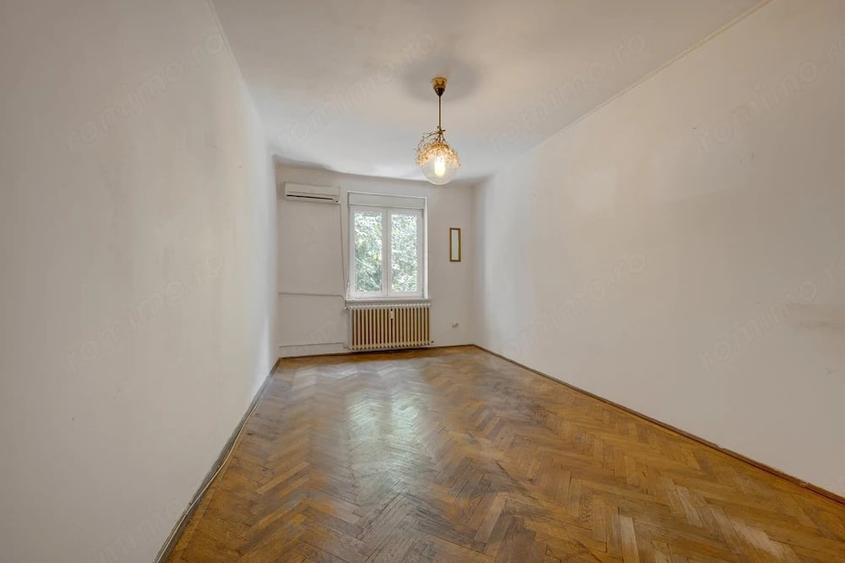 Apartament cu 2 camere decomandat în Basarabia