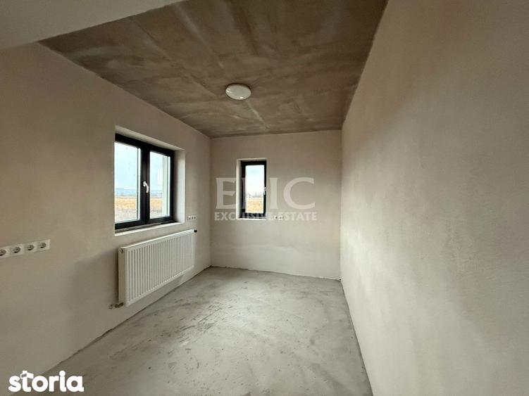 Casă cu 4 camere cu Teren 250 Mp în Sântana de Mureș