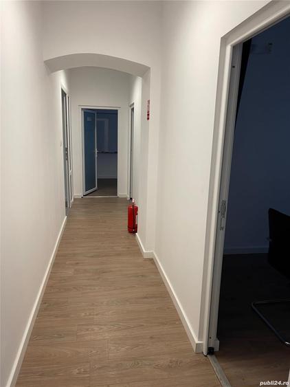 Spațiu comercial, de 200 mp, în Central