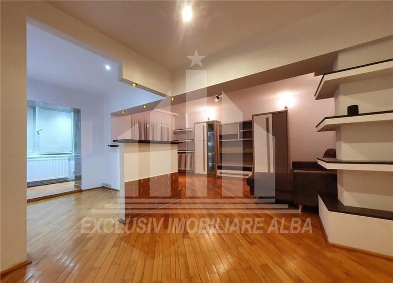 Apartament cu 2 camere decomandat, mobilat în Cetate