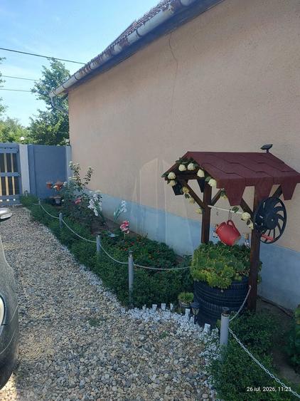 Casă cu 2 camere cu Teren 2845 Mp în Central