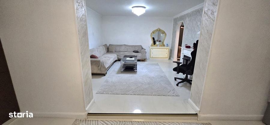 Apartament cu 2 camere în Micro 11