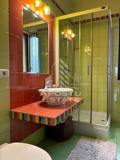 Casă individuală cu 6 camere cu Canalizare în Mehala