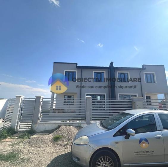Casă cu 3 camere cu Canalizare în Est