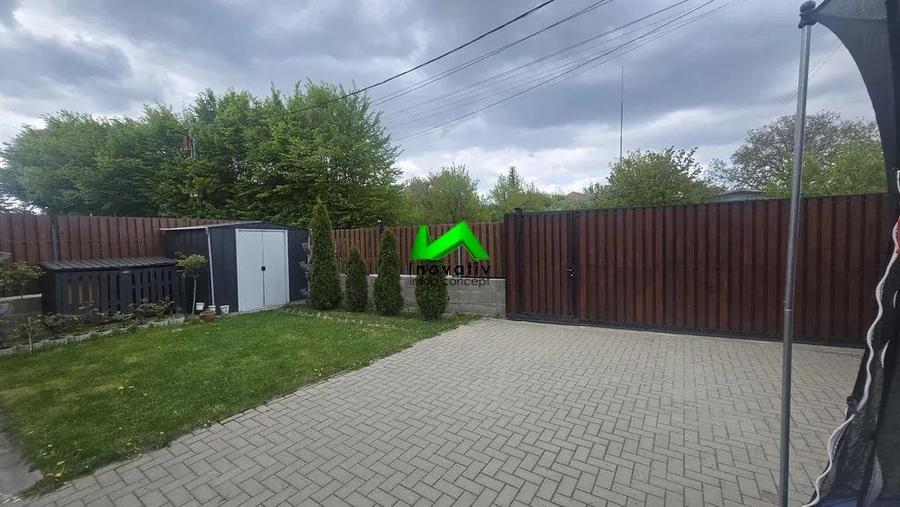 Casă cu 3 camere cu Canalizare în Central