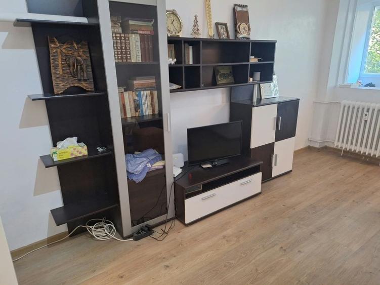 Garsonieră decomandată în Vitan