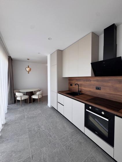 Apartament cu 3 camere semidecomandat, mobilat în Herăstrău — fotografia 3