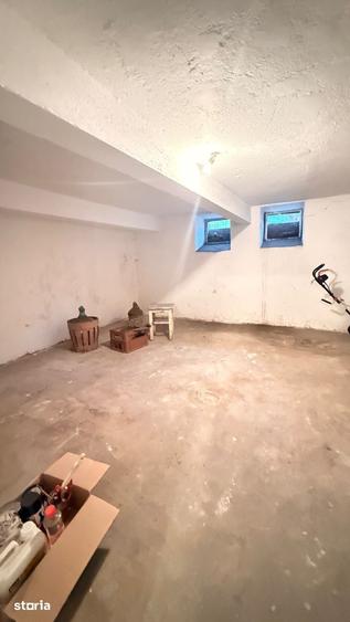 Apartament cu 3 camere în Valea Roșie