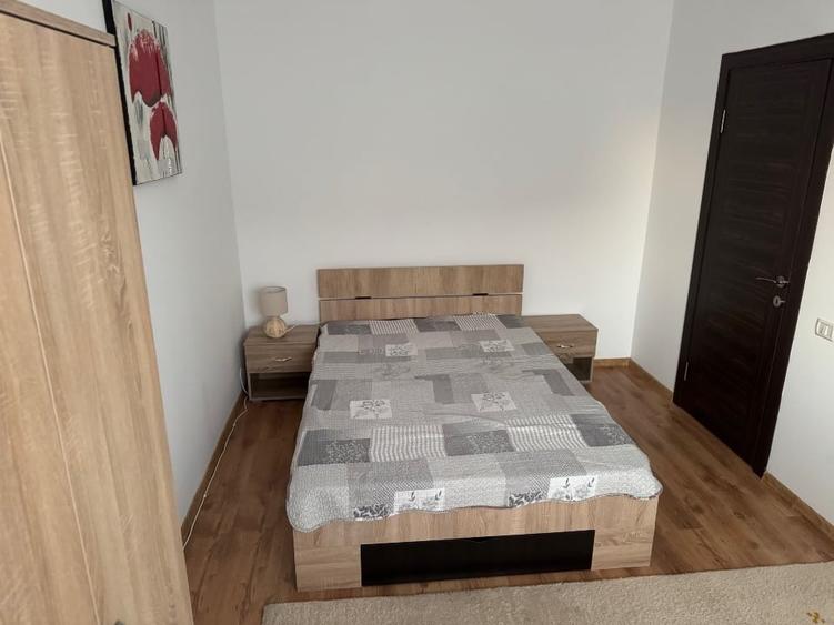 Apartament cu 2 camere semidecomandat, mobilat în Sânpetru