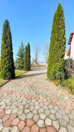 Casă cu 5 camere cu Teren 1500 Mp în Hălchiu