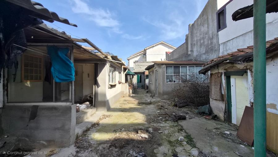 Casă cu 5 camere cu Teren 458 Mp în Faleza Nord