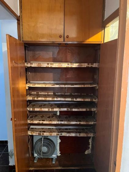 Apartament cu 4 camere semidecomandat în Moșilor