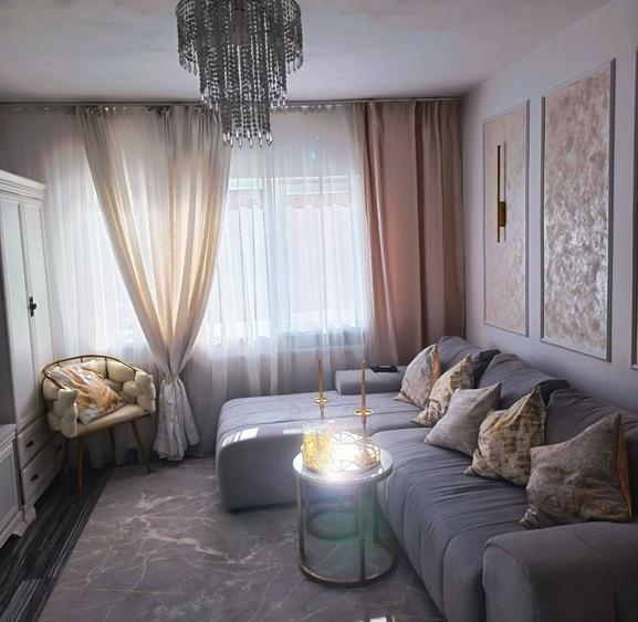Apartament cu 2 camere decomandat în Central